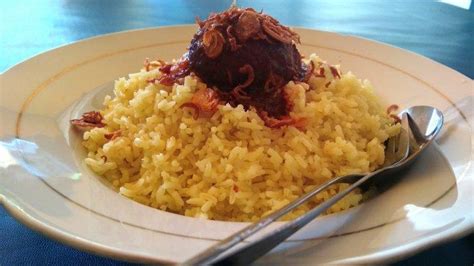 KalselPedia - Nasi Kuning Masakan Khas Banjar - Banjarmasinpost.co.id