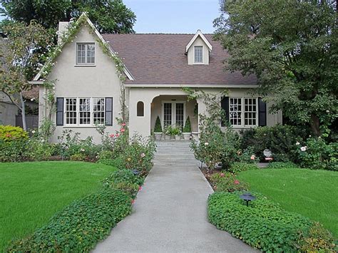 Sotheby's Homes | California homes, Cottage house designs, Cottage design plans