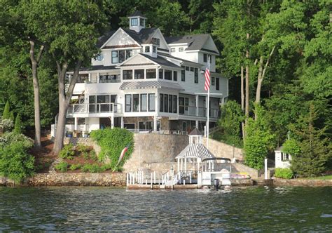 These multi-million dollar homes on Candlewood Lake are on the market