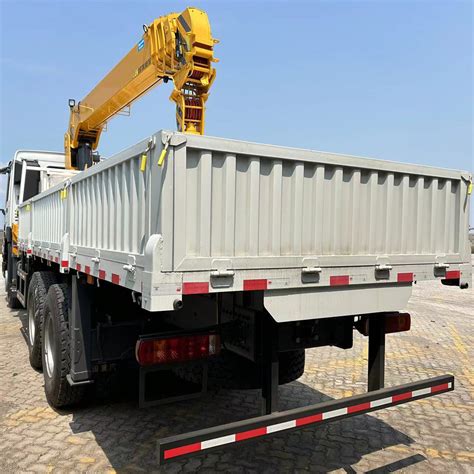 Straight Crane 5 Ton 3 Boom Truck Specifications - HOWO Crane Truck and Knuckle Boom Crane Truck