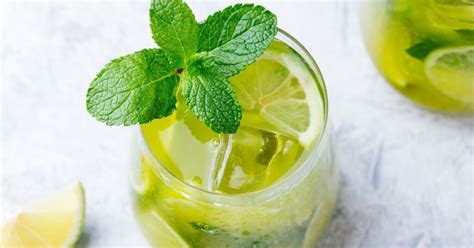 17 Best Green Cocktails - Insanely Good