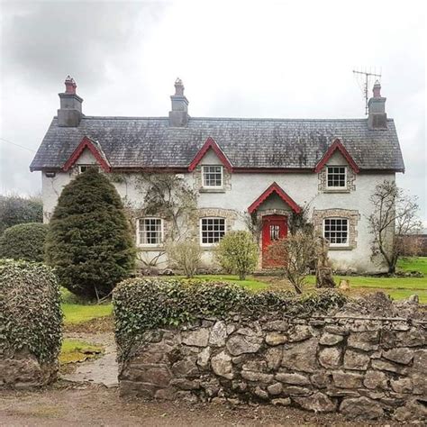 Irish countryside home | Countryside house, Irish houses, Irish countryside