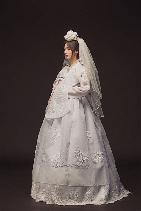 BRIDAL HANBOK – LEEHWA WEDDING & HANBOK