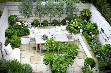 Leopoldina Haynes Garden: grey and green and white... | Courtyard design, Small garden design ...