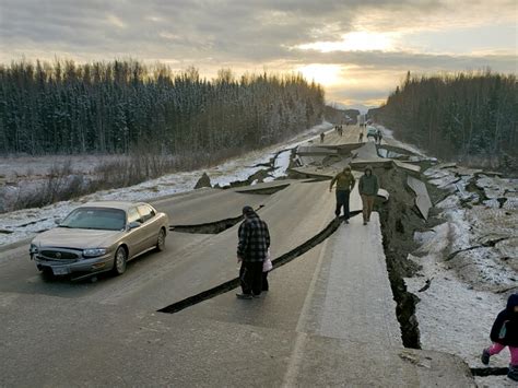 Alaska quakes: Aftershocks have residents on edge