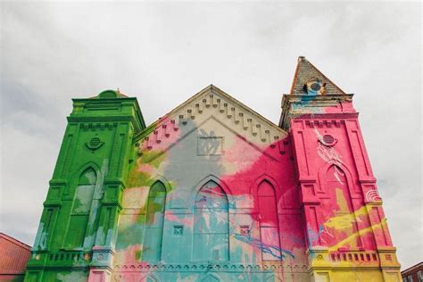 Washington D.C. Church gets a Vibrant Makeover | Graffiti art, Art ...