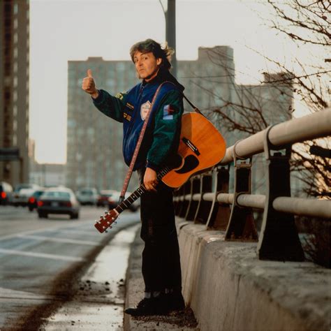 Paul McCartney standing on the side of the road in 1989 : r/OldSchoolCool