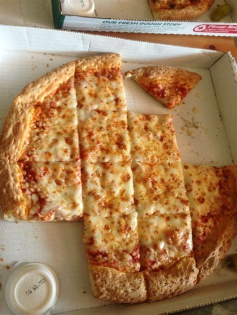 Square Cut Pizza : r/mildlyinfuriating