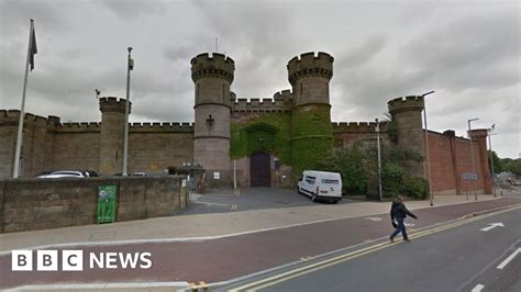 Prison smoking ban 'fuelling HMP Leicester violence' - BBC News