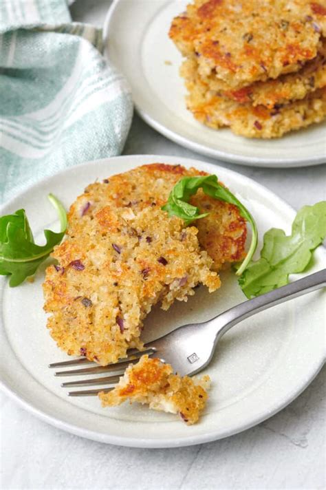 Crispy Quinoa Patties {Ready in 20!} - Feel Good Foodie