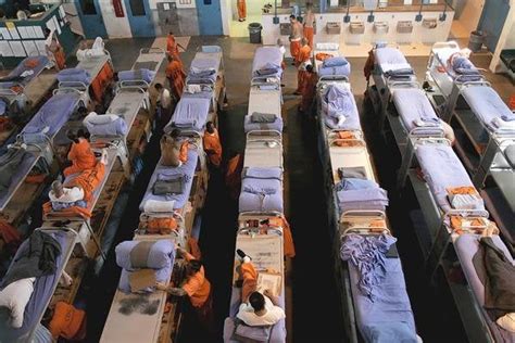 Overcrowding in California prisons [x-post from /r/WTF] : r/California