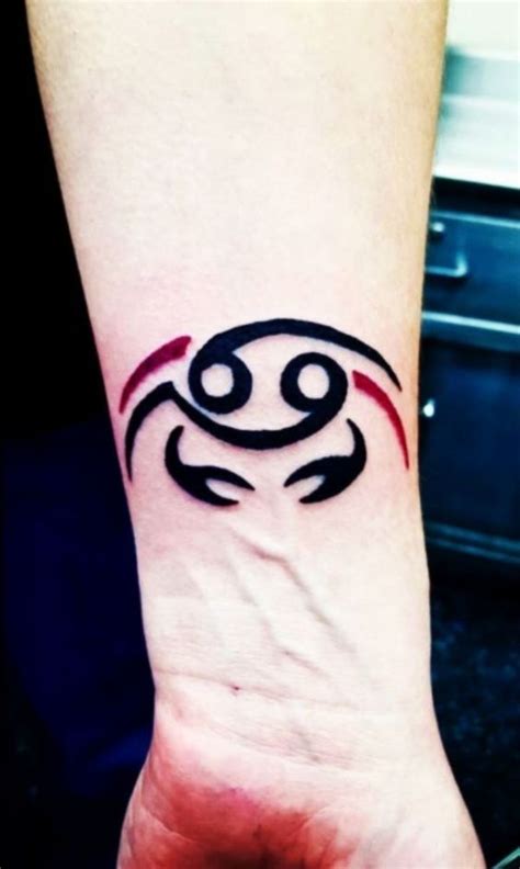 20+ Cancer Zodiac Symbol Tattoo Ideas for Men and Women