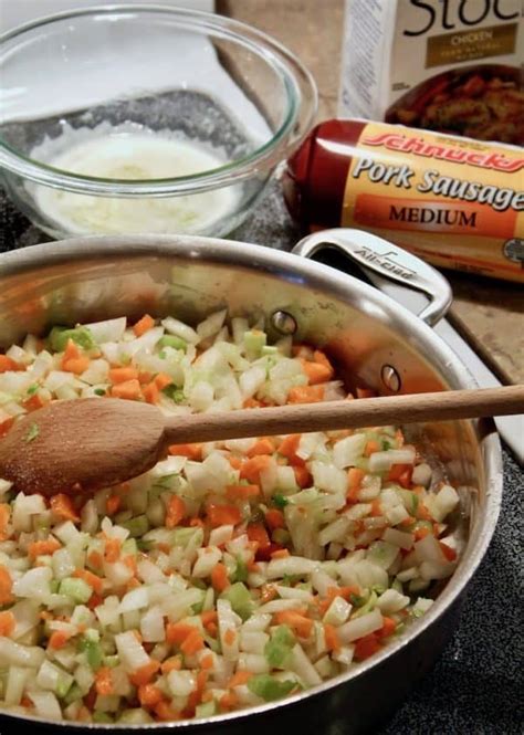 Old-Fashioned Bread Stuffing with Sausage Recipe