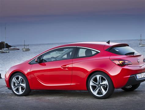 Opel Astra J GTC Photos and Specs. Photo: Astra J GTC Opel reviews and 24 perfect photos of Opel ...