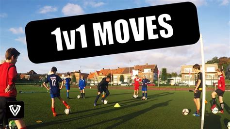 3 BASIC 1v1 MOVES to beat your defender! Football training // Soccer ...