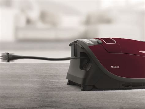 Miele C3 limited Edition | The Vacuum