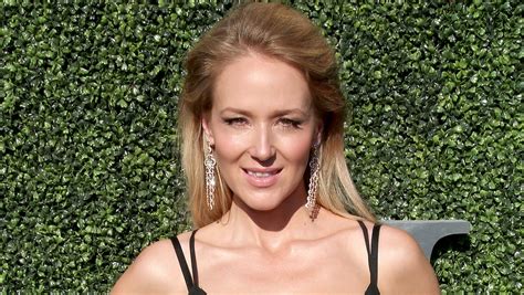 Jewel Moved On With An NFL Player After Her Divorce From Ty Murray