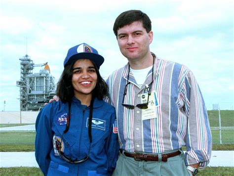 Kalpana Chawla : Love Story | Career | Missions | Death | Quotes