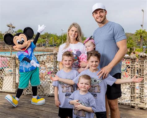 Las Vegas Raiders Quarterback Derek Carr Visits Typhoon Lagoon ...