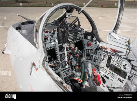 Mig 21 cockpit hi-res stock photography and images - Alamy