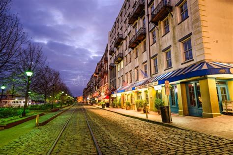 River Street in Savannah editorial stock photo. Image of pubs - 54054068