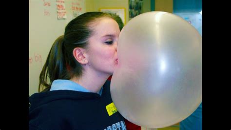 How Big Was The Biggest Bubble Gum Ever Blown