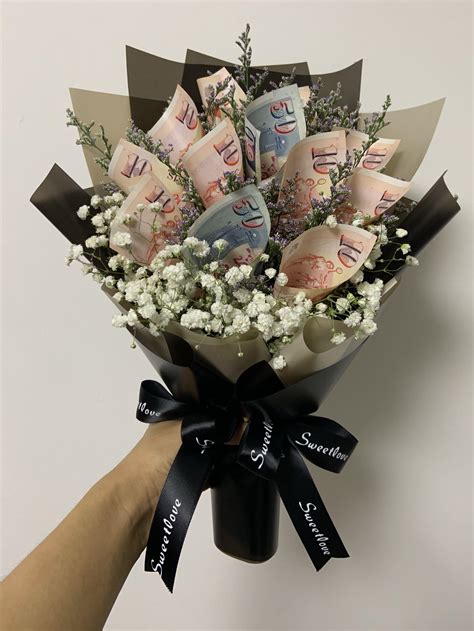 Money bouquet , Hobbies & Toys, Stationery & Craft, Flowers & Bouquets on Carousell