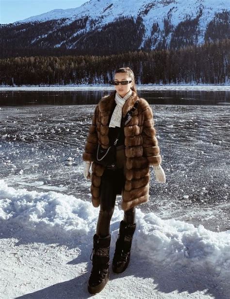 45+ Trending Winter Snow Outfits For A Chic Cold Weather Look