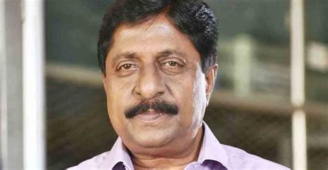 Sreenivasan's top 5 Malayalam movies as he turns 67! | Onmanorama