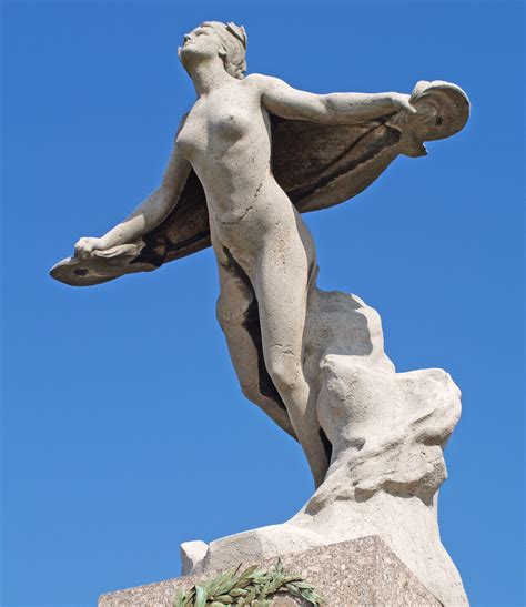 File:Bourget-statue.jpg - Wikipedia, the free encyclopedia