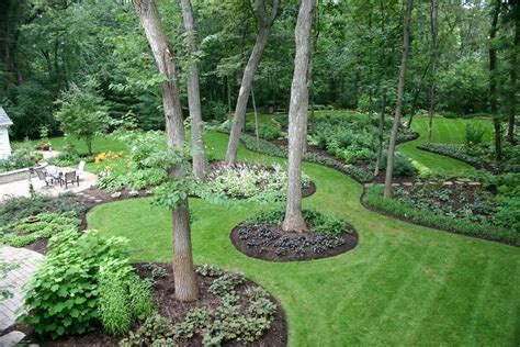 20 Landscaping Ideas Around Trees Sweet | Large yard landscaping, Large backyard landscaping ...