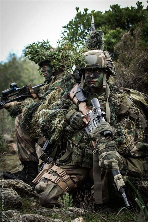 French Foreign Legion marksmanship training course [720 × 1080] : r/MilitaryFans