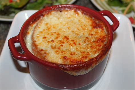 Classic French Onion Soup Recipe - A Truly Heart Warming Dish