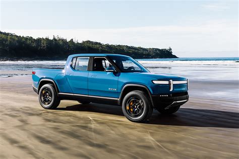 Rivian R1T Will Get Industry-Exclusive Tank-Turn Feature | Digital Trends