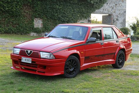 Alfa Romeo 75 Turbo Evoluzione - Test Drive Video - Davide Cironi