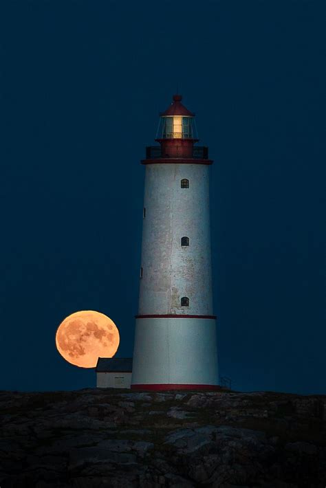 Moon | Lighthouse pictures, Beautiful lighthouse, Lighthouse