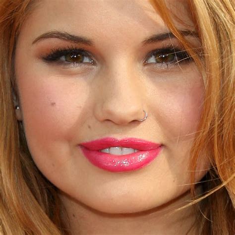 Debby Ryan Makeup: Bronze Eyeshadow, Peach Eyeshadow & Hot Pink Lipstick | Steal Her Style