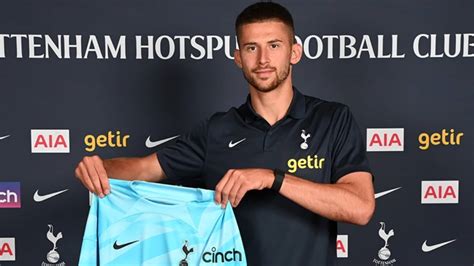 Guglielmo Vicario shirt number revealed as Tottenham confirm £17m signing of Serie A man