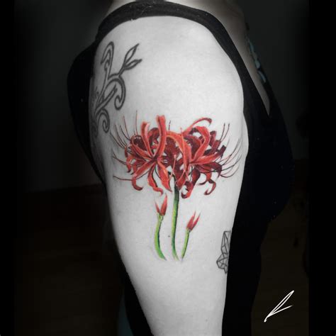 Update more than 51 spider lily tattoo - in.cdgdbentre