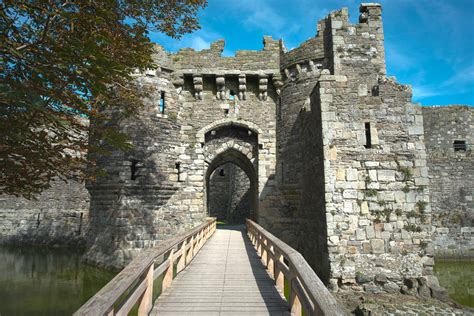 Beaumaris Castle, Anglesey, Wales (with Map & Photos)