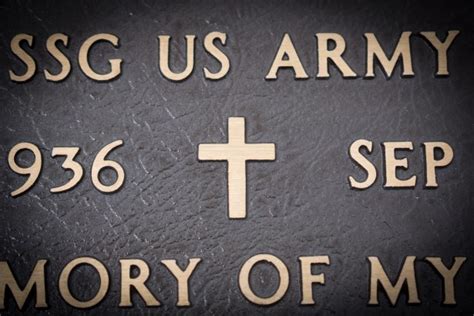 Cross On Veteran's Gravestone Free Stock Photo - Public Domain Pictures