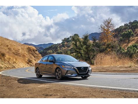 2023 Nissan Sentra Pictures: | U.S. News