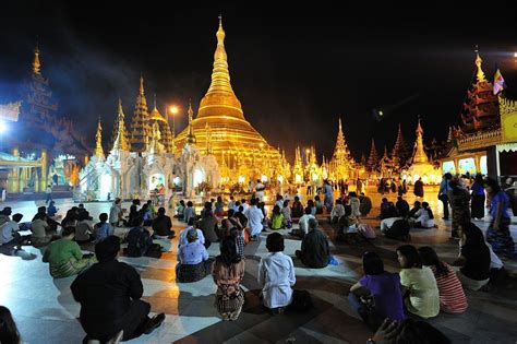 Shwedagon Pagoda, the most sacred Buddhist pagoda that contains relics ...