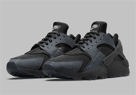 Nike Air Huarache Black Tumbled Leather | SneakerNews.com