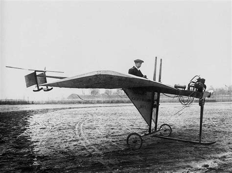 Very Early Flying Machines: 40 Amazing Vintage Photos of Planes From the Dawn of Flight ...