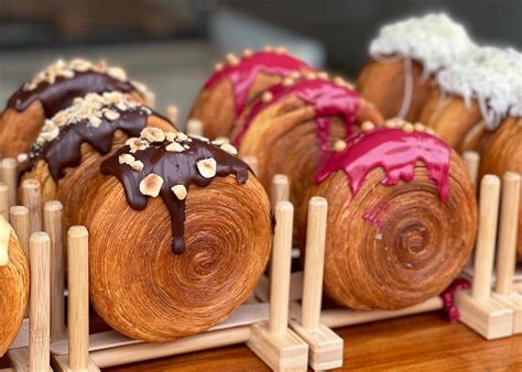 6 places to get TikTok-famous circular croissants in Singapore