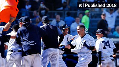 After a Wild Twist, Yankees Walk Off With a Series Sweep - The New York Times