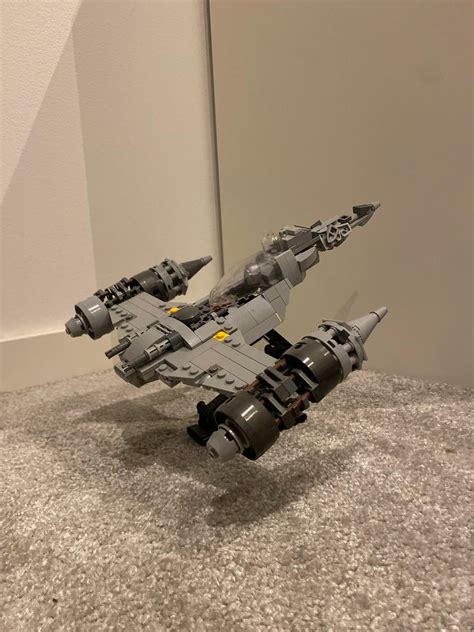 Mandalorian starfighter moc : r/lego