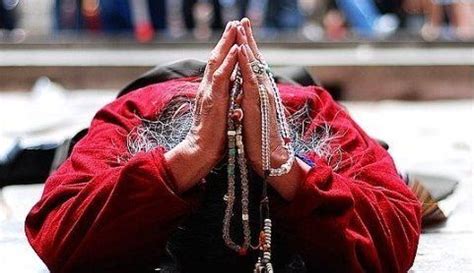 Tibetan Buddhism and Culture: Why Doing Prostration?