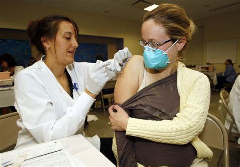 Adverse reactions to H1N1 vaccine showing - UPI.com